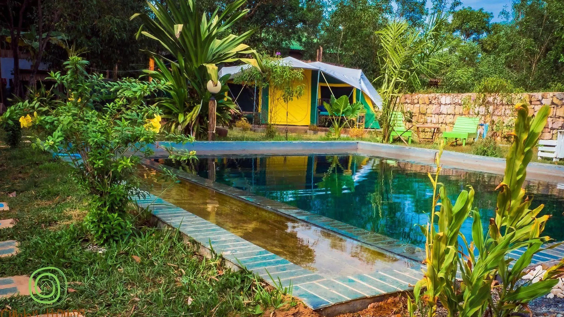 Cubby House Private Eco Resort Hotel